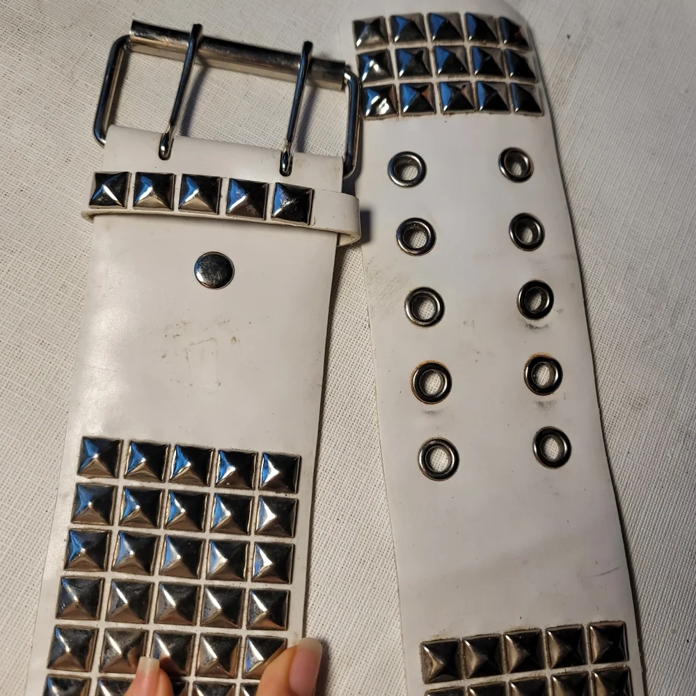 Hot topic vintage Studded Extra Wide White Statement belt Size 38 Unisex